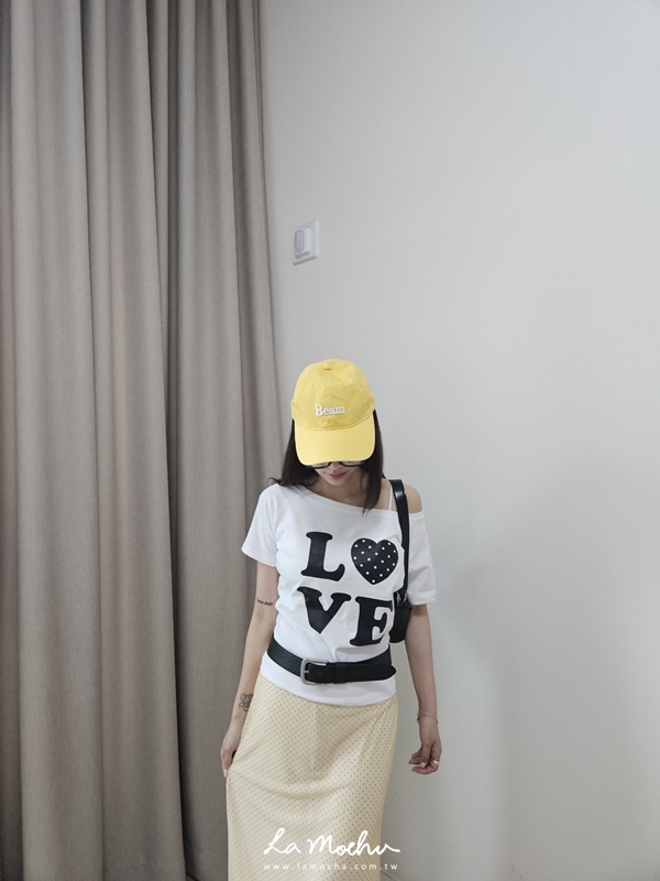 LOVE點點愛心斜肩上 衣